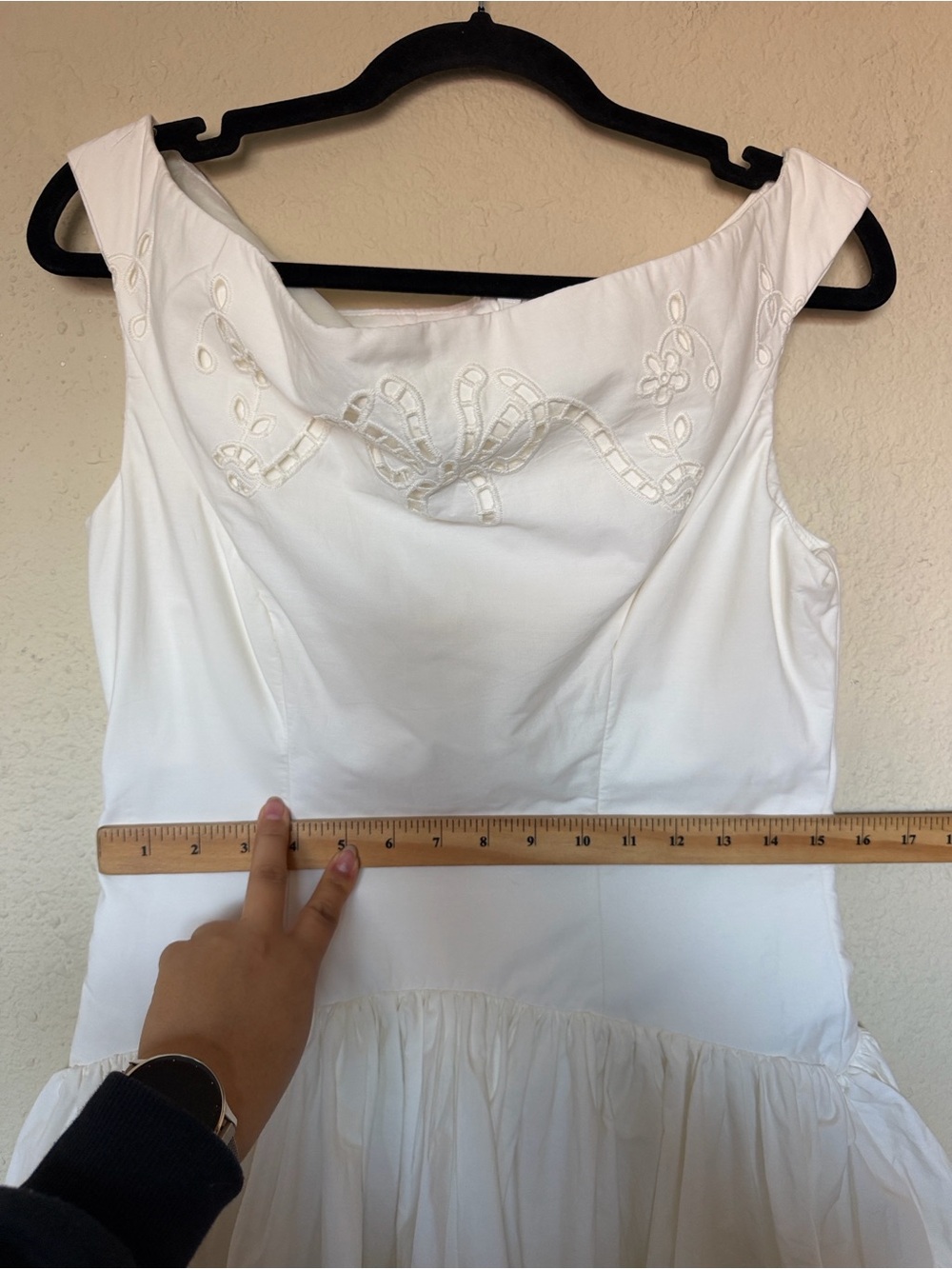 House of CB LAUREN White Cotton Broderie Anglaise Boat Neck Mini Dress NWOT sz L - Picture 6 of 15